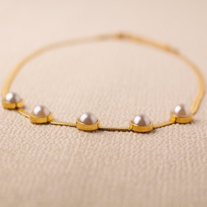 COLLAR CINCO PERLAS