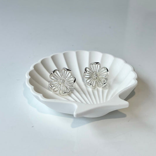 ARETES PÉTALOS DE FLOR