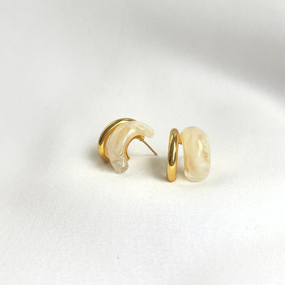 ARETES BEIGE DORADO